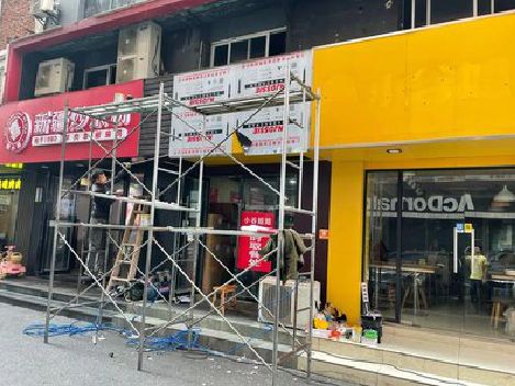 绥江制作广告招牌如何避免它发黄？